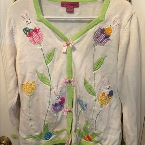 Women's Cream‎ Sweater with Green Accents